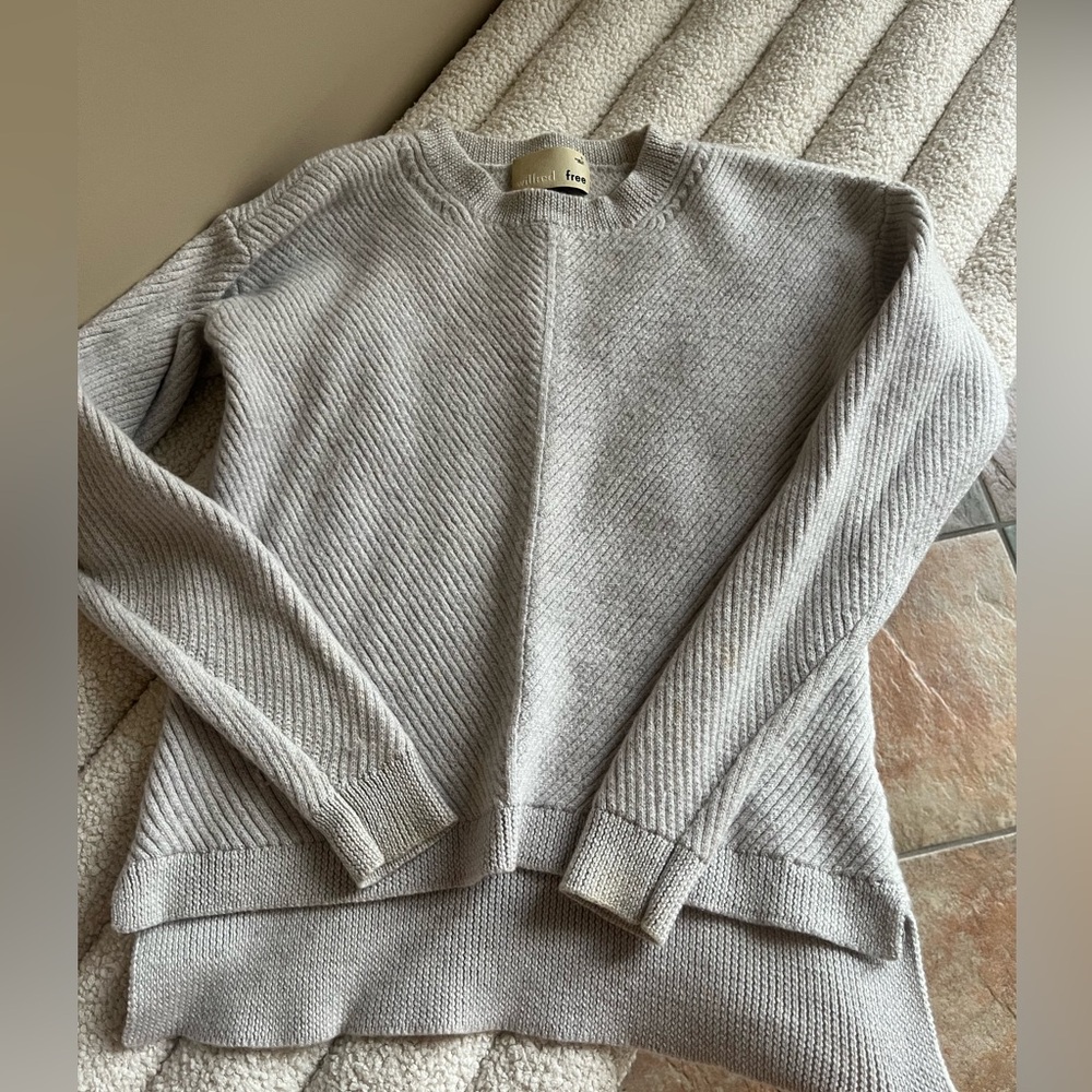 Wilfred Free Sweater - Picture 1 of 6